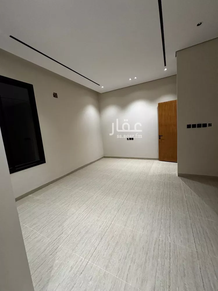 Floor for Sale in Riyadh Ar Rimal 6