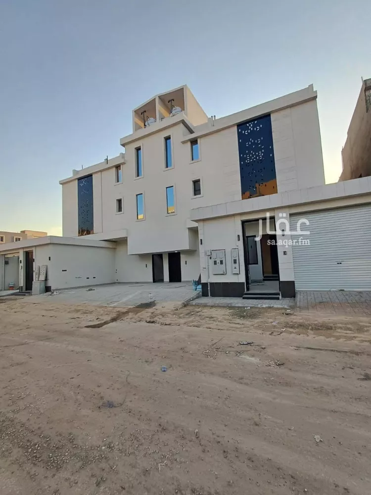 Floor for Sale in Riyadh Ar Rimal 7