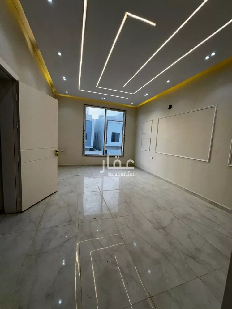 Floor for Sale in Riyadh Al Janadriyah 7
