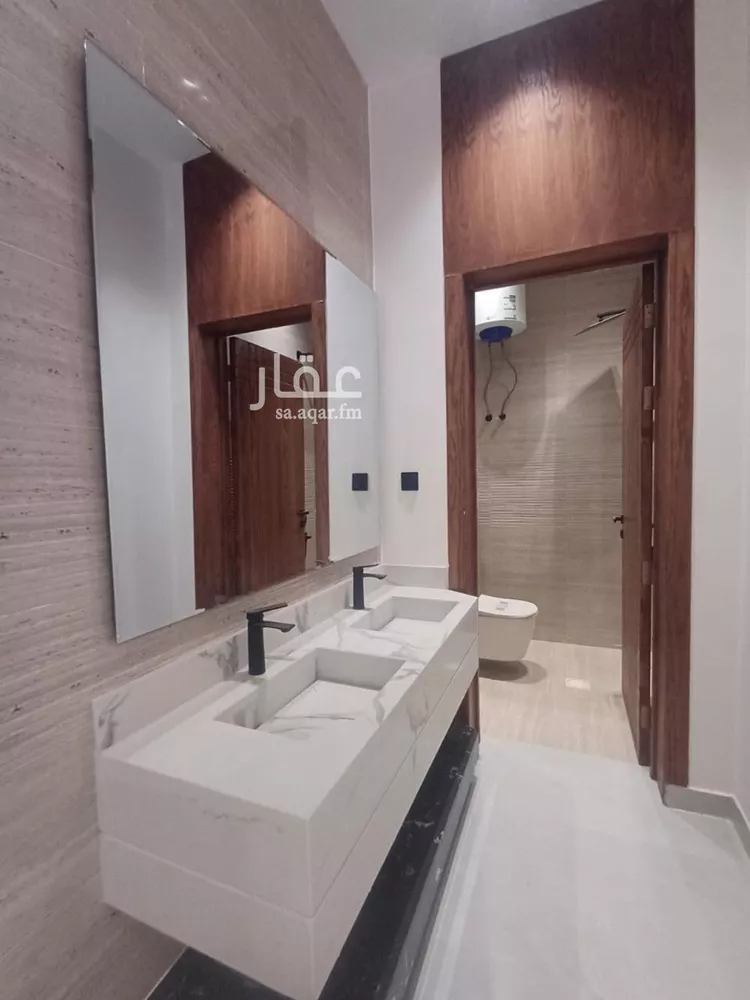 دور للبيع في شارع عبيدالله الفقيه, حي الرمال, مدينة الرياض, منطقة الرياض