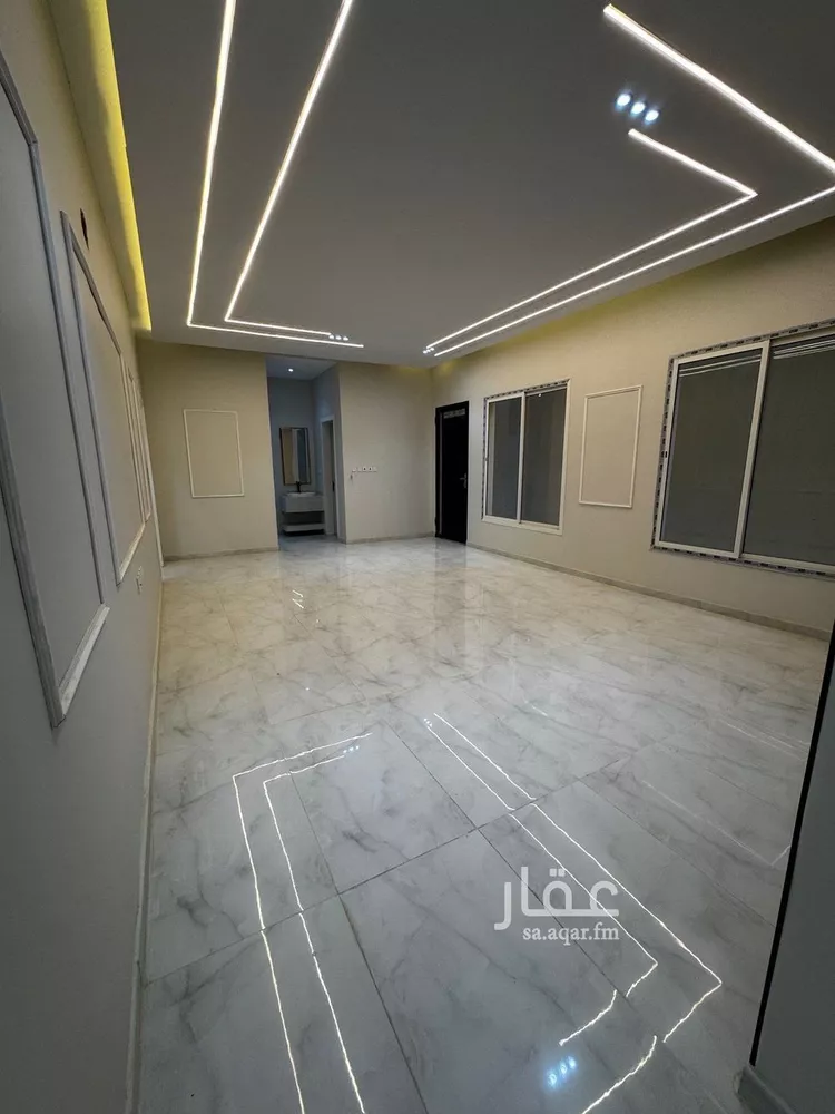 Floor for Sale in Riyadh Al Janadriyah 10