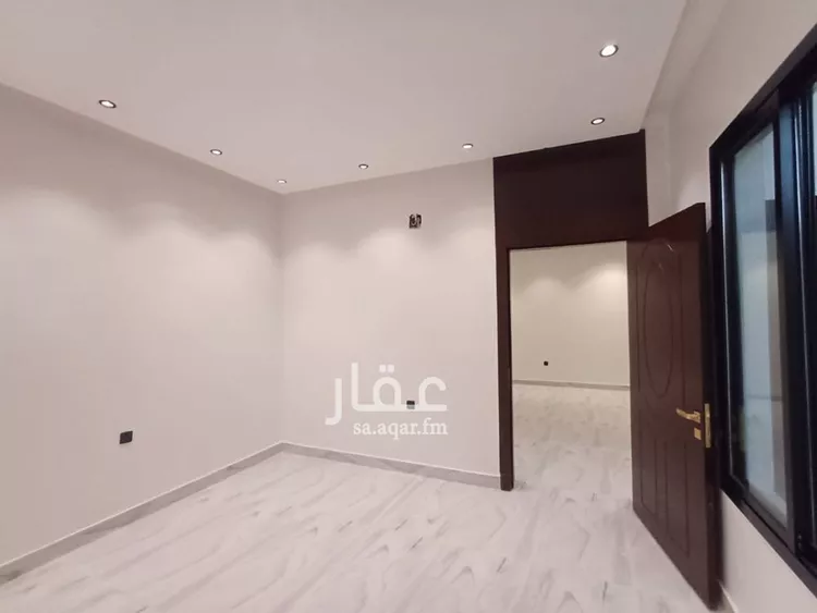 Floor for Sale in Riyadh Ar Rimal 10