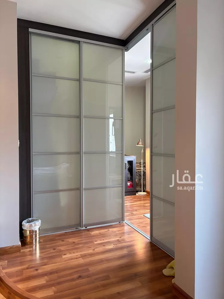 فيلا للبيع في شارع الربيع, حي الحمراء, مدينة الرياض, منطقة الرياض صورة 2