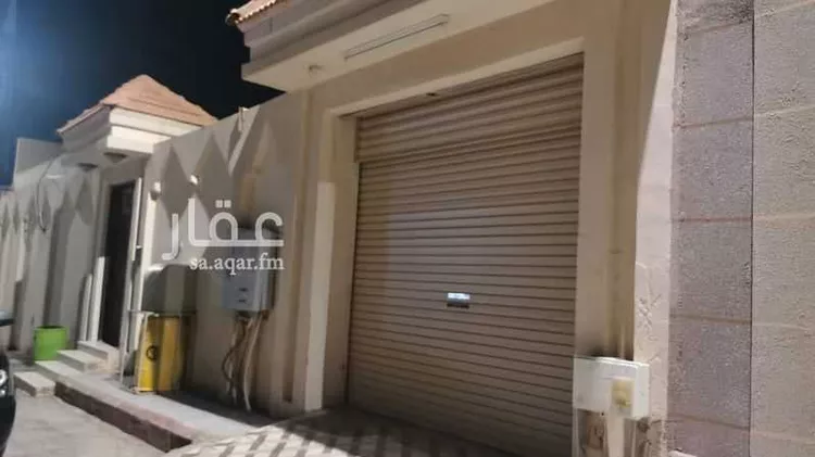 فيلا للبيع في شارع العثيمان بن سفيان ، حي العزيزية ، البكيرية ، البكيرية