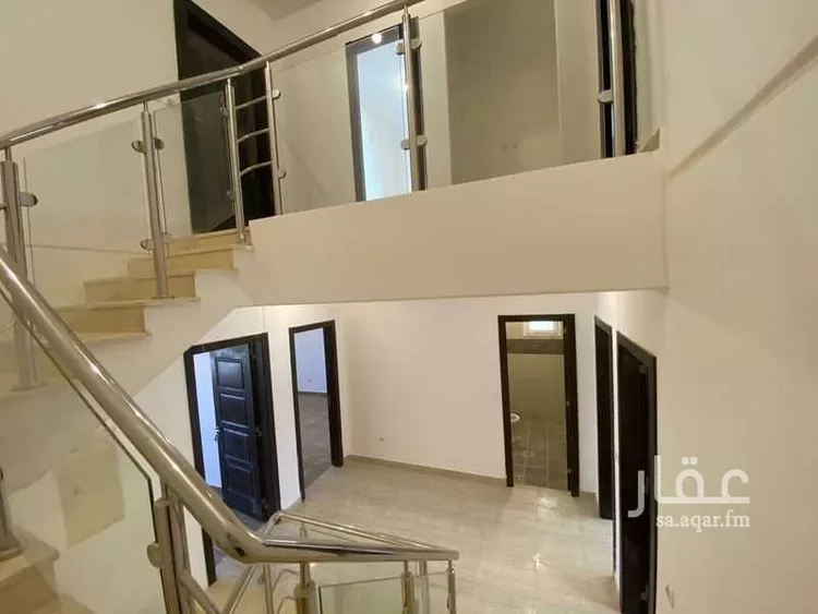 فيلا للبيع في شارع احمد بن المنادي, حي مطار الملك خالد الدولي, مدينة الرياض, منطقة الرياض صورة 2