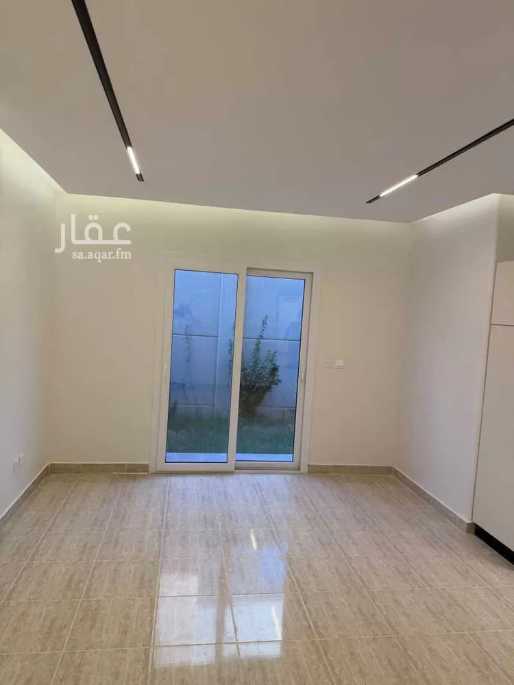 فيلا للإيجار في شارع احمد بن المنادي, حي مطار الملك خالد الدولي, مدينة الرياض, منطقة الرياض 8