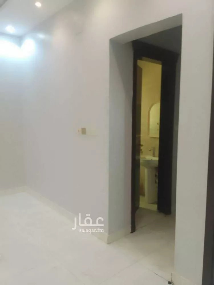 شقة للإيجار في شارع مفرح احمد مفرح غزواني ، حي الشاطئ ، جيزان ، منطقة جازان صورة 4