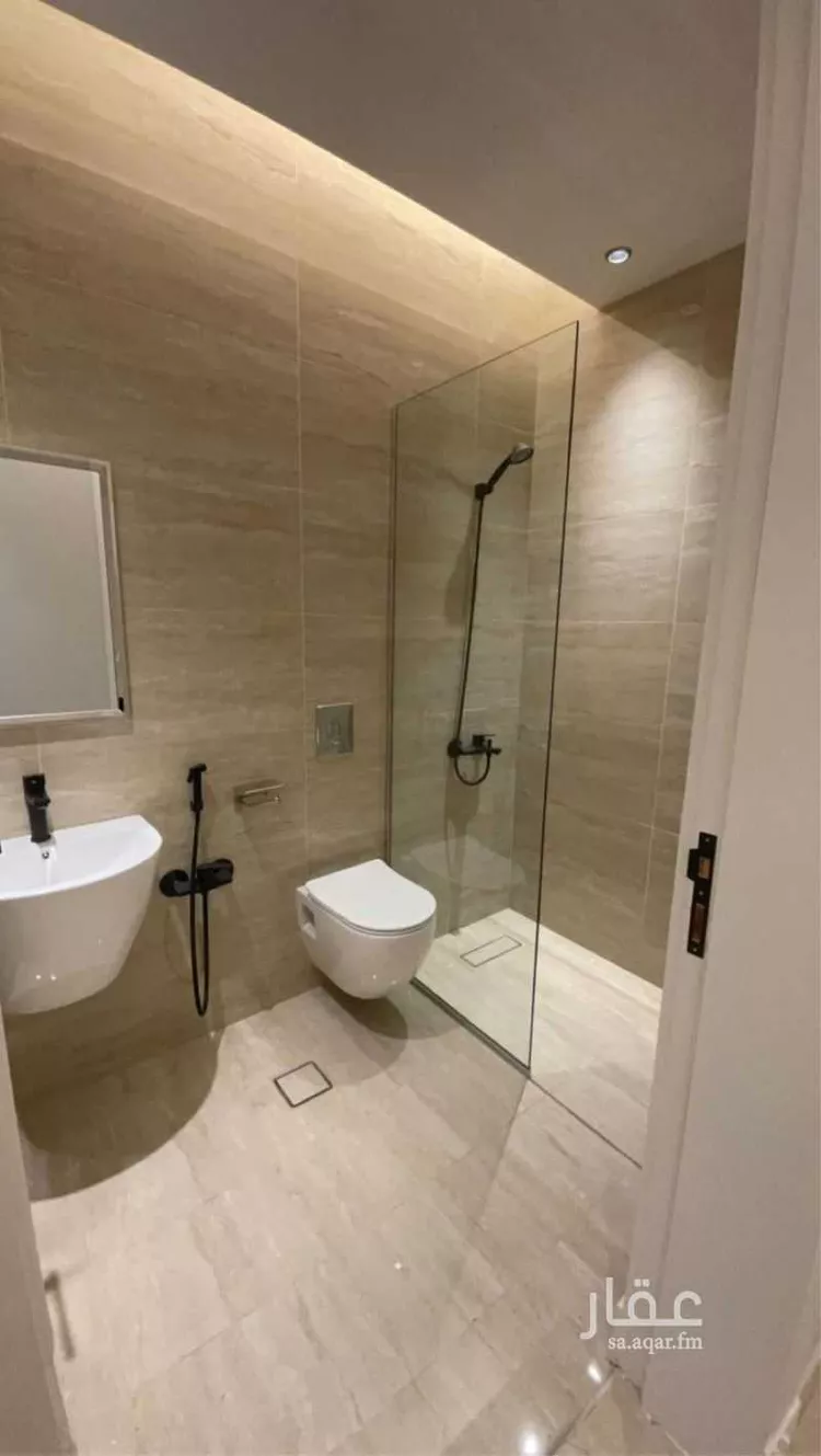 شقة للإيجار في شارع محمد بن عبدالعزيز الدغيثر, حي الملقا, مدينة الرياض, منطقة الرياض صورة 2