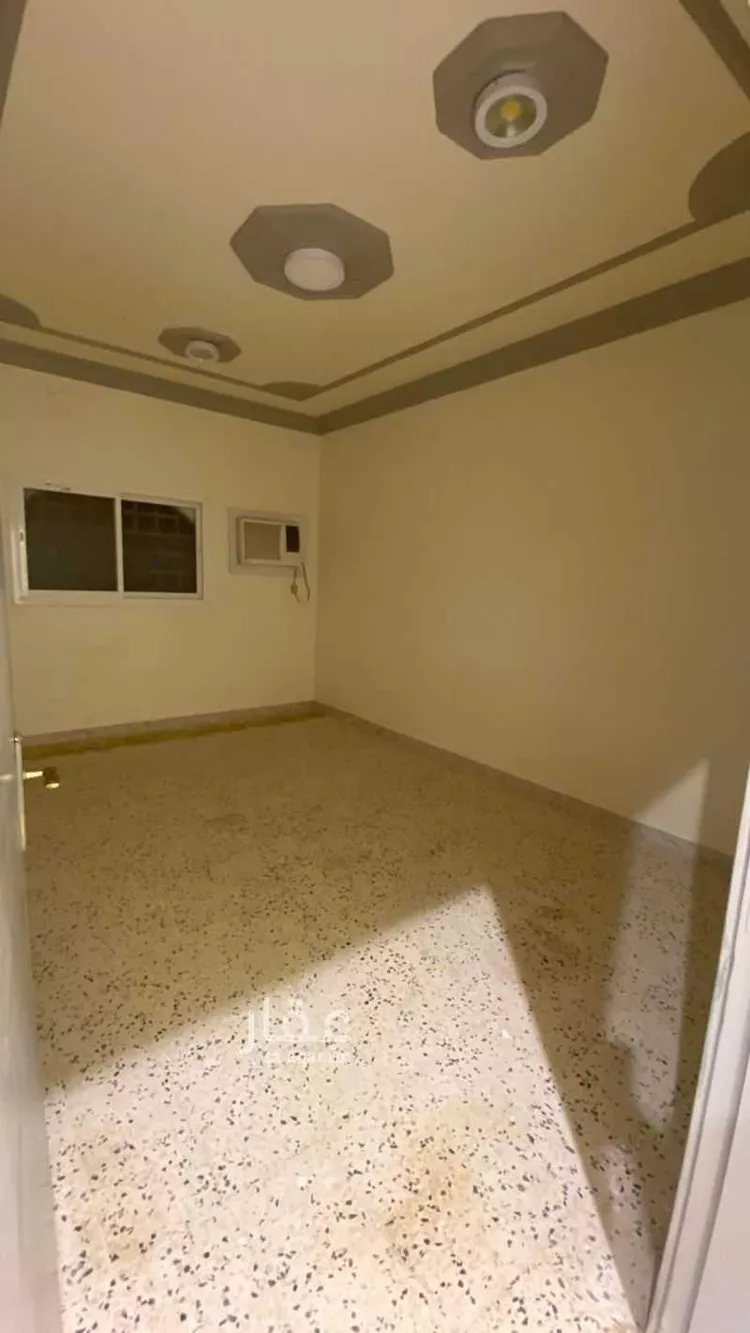 Floor for Rent in Al Bukayriyah Al Nahdah صورة 4