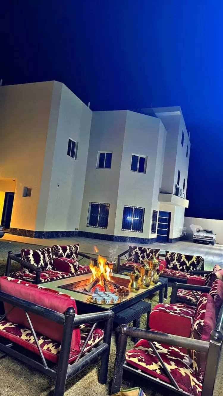 فيلا للبيع في شارع الاديرع, حي الجزيرة, مدينة بريدة, منطقة القصيم صورة 3