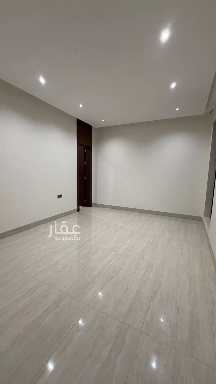 فيلا للبيع في شارع عبدالجبار بن الورد, حي المهدية, مدينة الرياض, منطقة الرياض 7