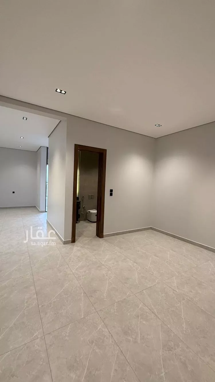 فيلا للبيع في شارع محمد بن أبي بكر القيم, حي المهدية, مدينة الرياض, منطقة الرياض صورة 4