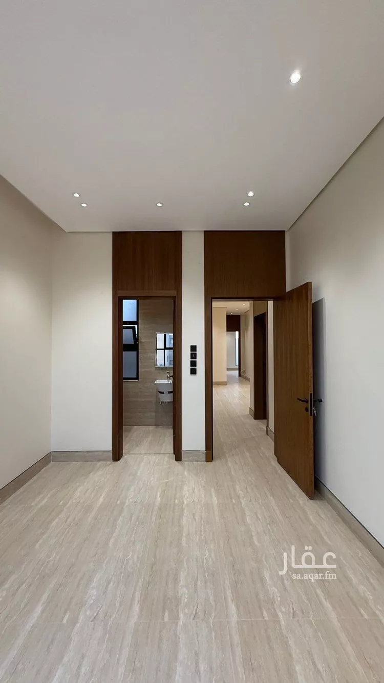 فيلا للبيع في شارع فؤاد محمد عمر توفيق, حي المهدية, مدينة الرياض, منطقة الرياض صورة 4