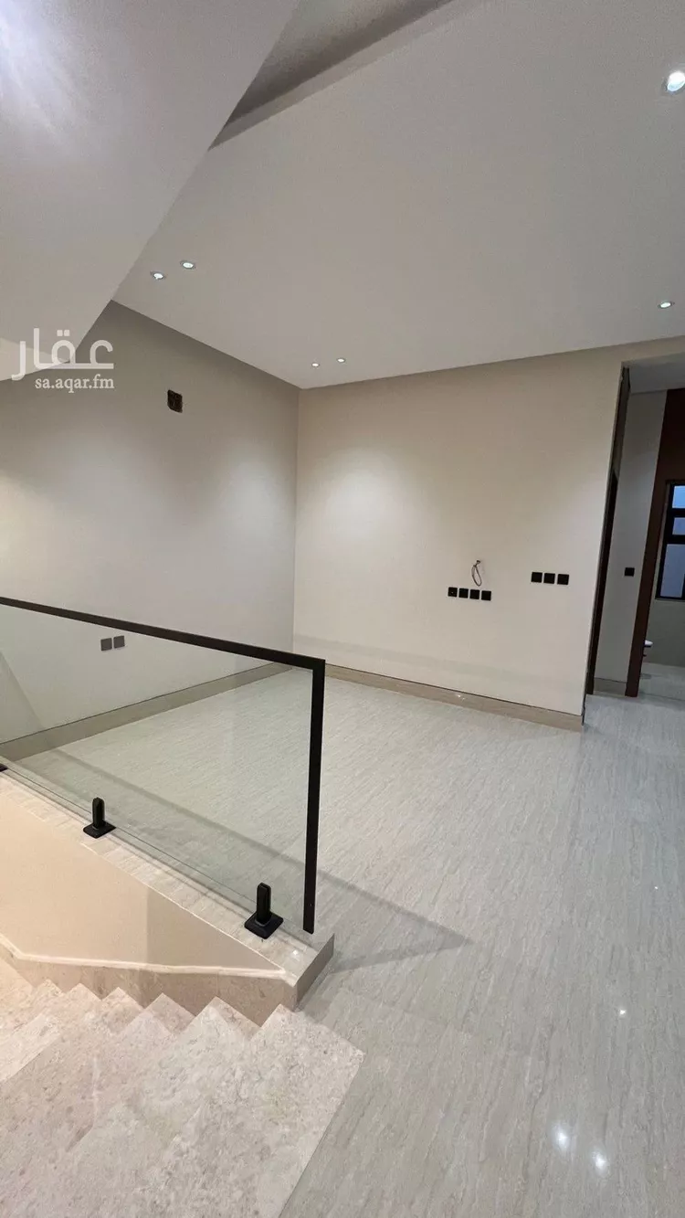 فيلا للبيع في شارع فؤاد محمد عمر توفيق, حي المهدية, مدينة الرياض, منطقة الرياض صورة 3