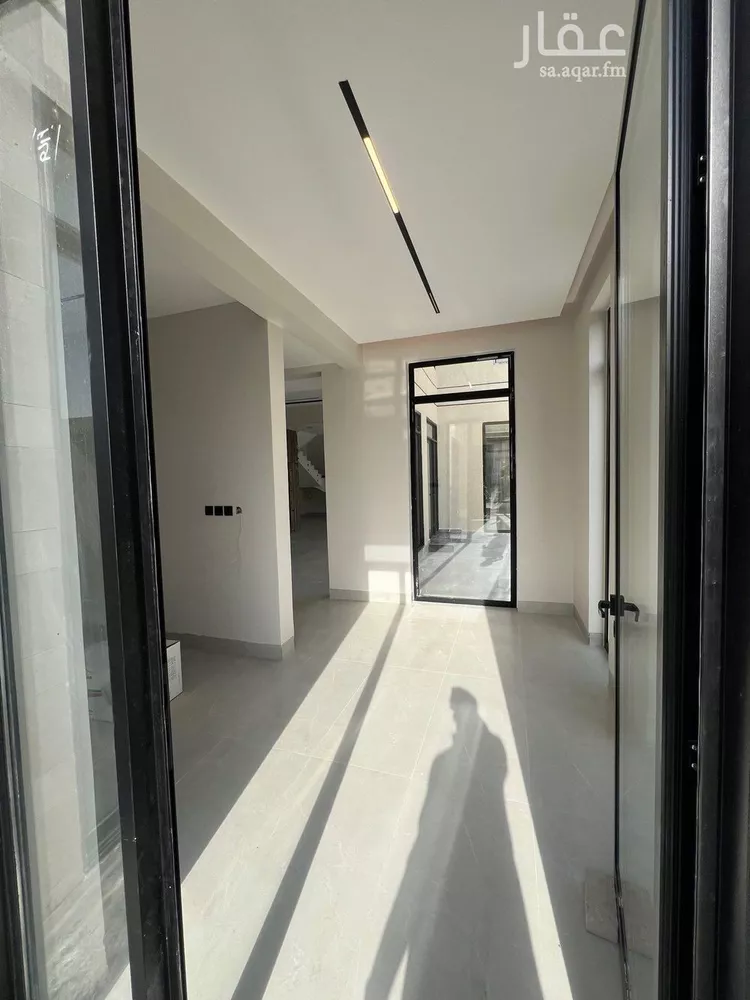 فيلا للبيع في شارع فؤاد محمد عمر توفيق, حي المهدية, مدينة الرياض, منطقة الرياض صورة 5