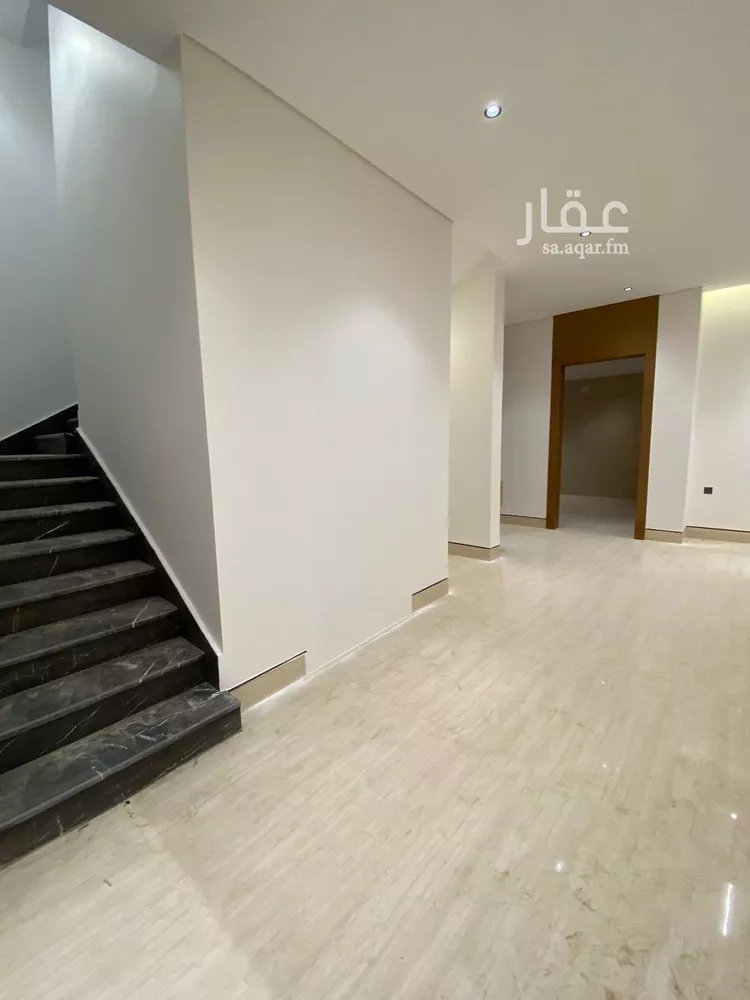 فيلا للبيع في شارع المهدية, حي المهدية, مدينة الرياض, منطقة الرياض صورة 2