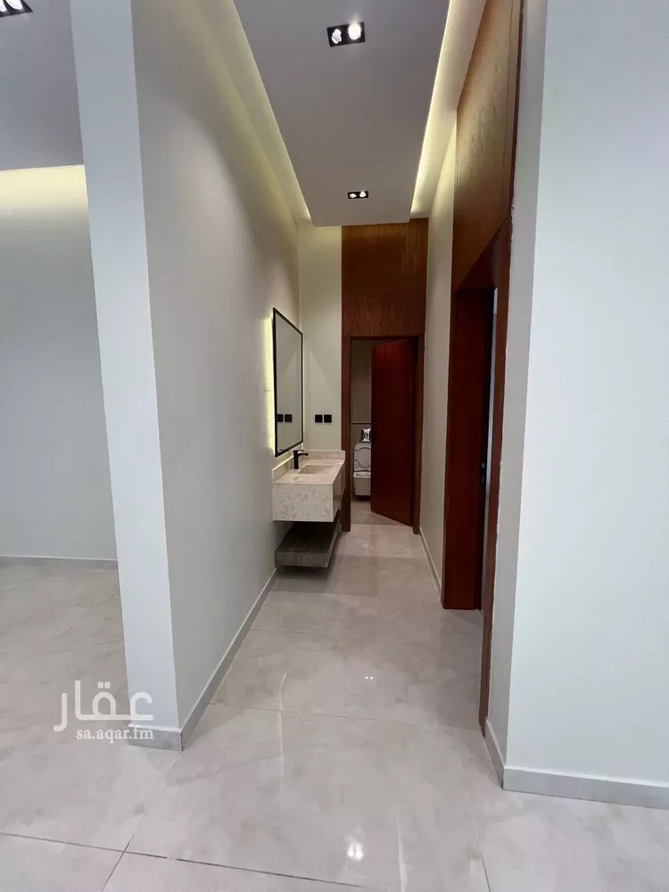 فيلا للبيع في شارع فؤاد محمد عمر توفيق, حي المهدية, مدينة الرياض, منطقة الرياض صورة 5