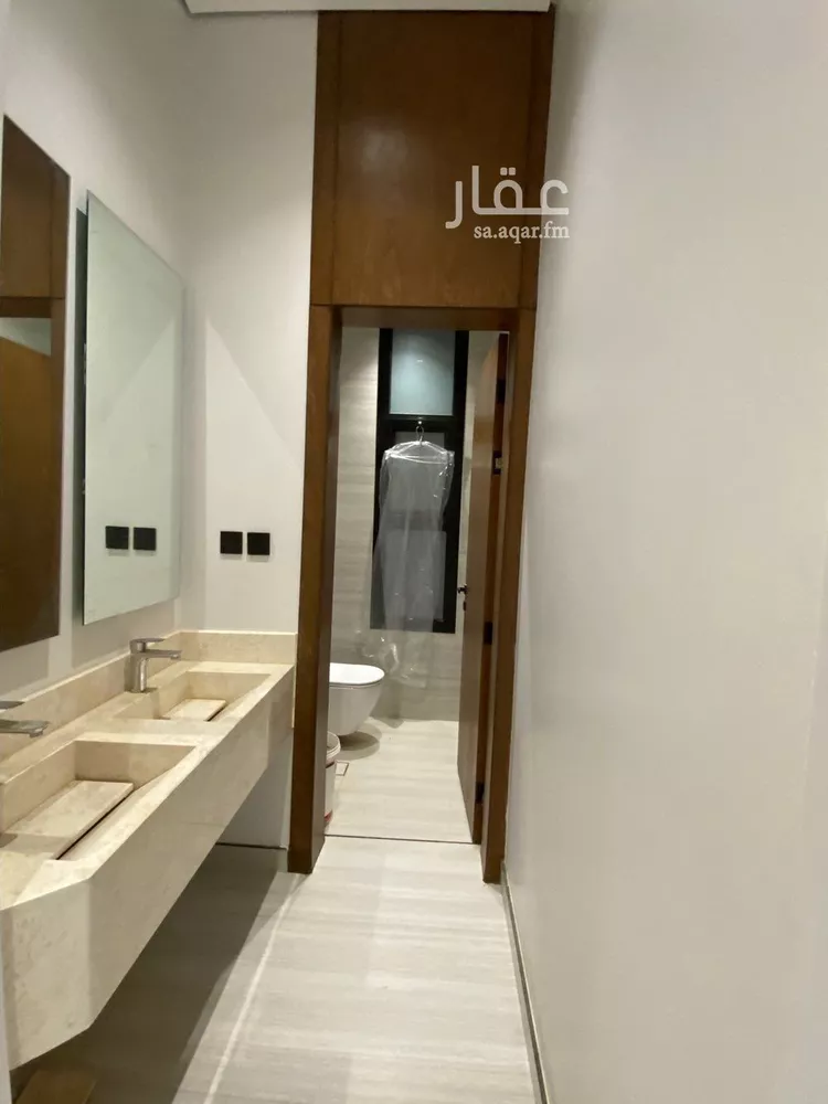 فيلا للبيع في شارع فؤاد محمد عمر توفيق, حي المهدية, مدينة الرياض, منطقة الرياض 6