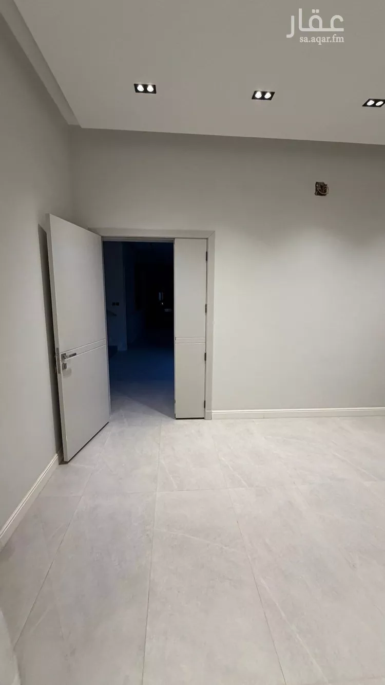 Villa for Sale in Riyadh Al Mahdiyah 15