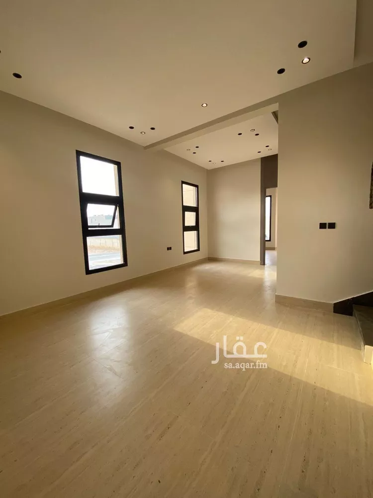 فيلا للبيع في شارع عبدالجبار بن الورد, حي المهدية, مدينة الرياض, منطقة الرياض صورة 2