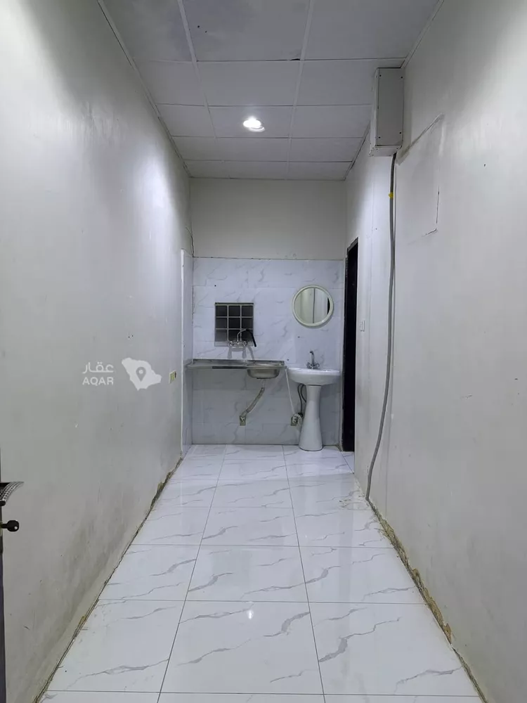 Room for Rent in Riyadh Laban