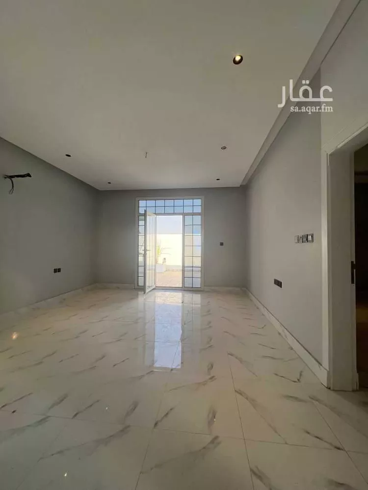 فيلا للبيع في شارع أبو الفضل البيهقي, حي الصفاء, مدينة تبوك, منطقة تبوك صورة 2