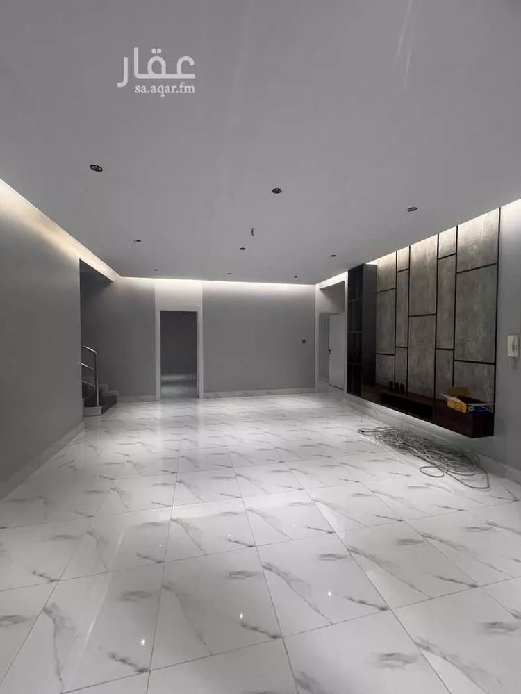 فيلا للبيع في شارع أبو الفضل البيهقي, حي الصفاء, مدينة تبوك, منطقة تبوك صورة 5