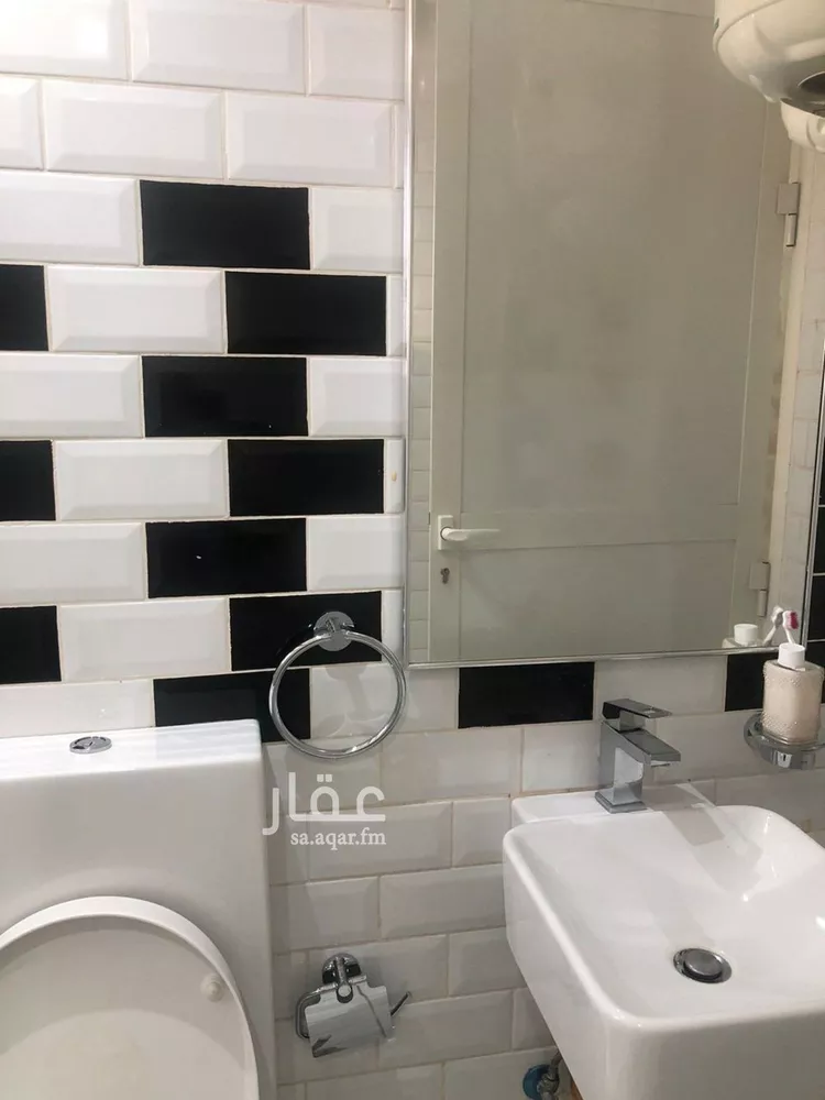 شقة للإيجار في شارع محمد بن عبدالعزيز الدغيثر, حي الملقا, مدينة الرياض, منطقة الرياض