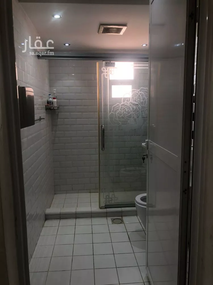 شقة للإيجار في شارع محمد بن عبدالعزيز الدغيثر, حي الملقا, مدينة الرياض, منطقة الرياض صورة 2