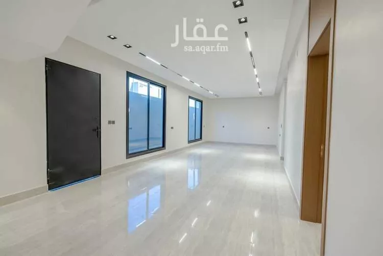 Floor for Sale in Riyadh Ar Rimal 9