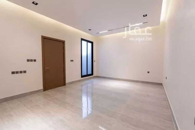 Floor for Sale in Riyadh Ar Rimal 7