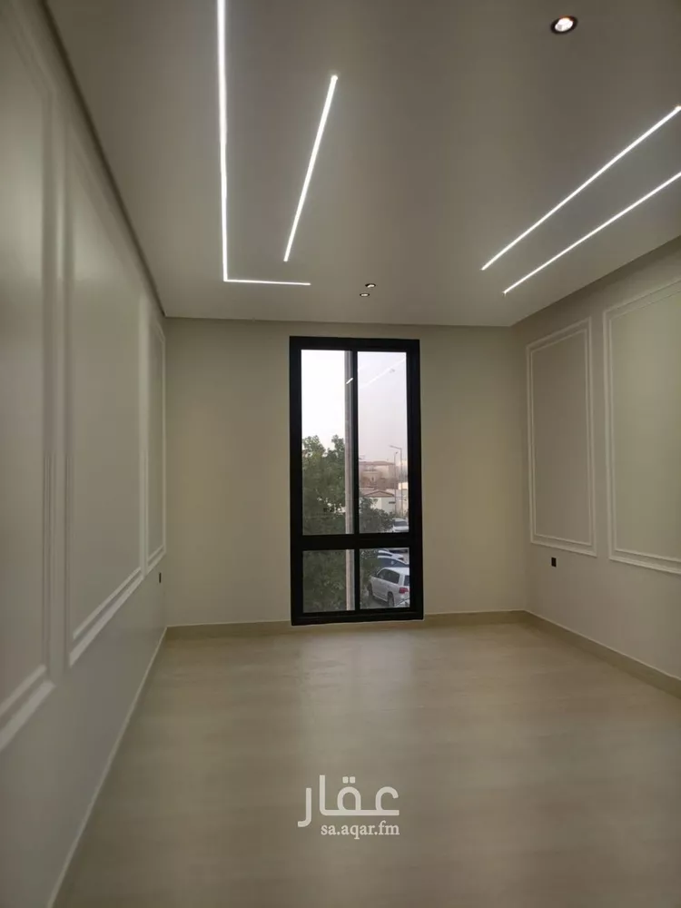 Floor for Sale in Riyadh Al Khaleej 9