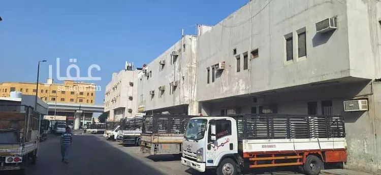 عمارة للبيع في شارع حائل, حي القادسية, مدينة الدمام, المنطقة الشرقية صورة 2