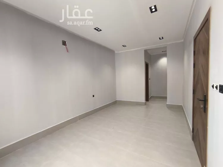 فيلا للبيع في شارع حسين الأبريقي, حي عكاظ, مدينة الرياض, منطقة الرياض صورة 2