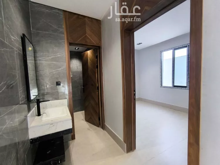 فيلا للبيع في شارع حسين الأبريقي, حي عكاظ, مدينة الرياض, منطقة الرياض صورة 2