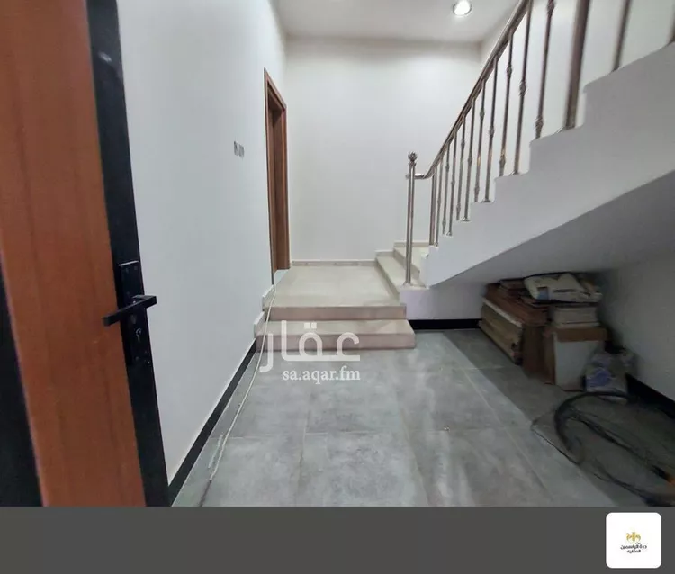 دور للبيع في شارع طريق خريص, حي الندوة, مدينة الرياض, منطقة الرياض صورة 5