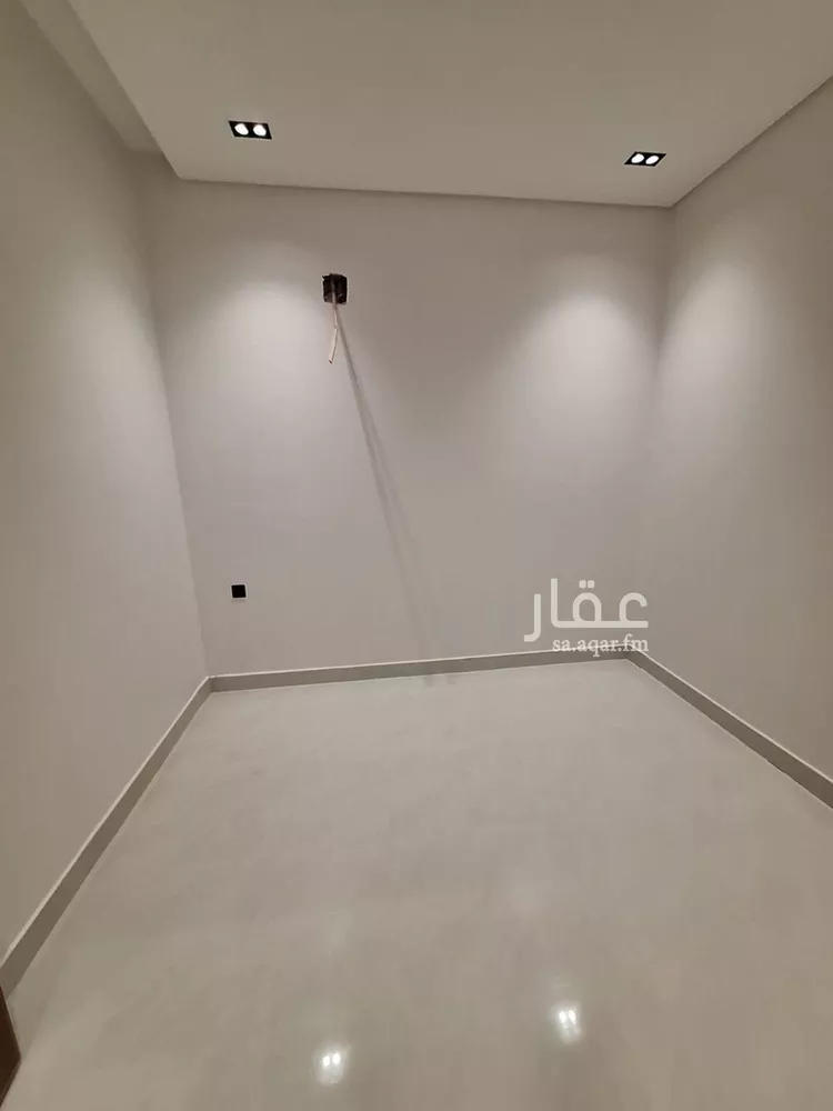 دور للبيع في شارع إسماعيل القسط, حي طويق, مدينة الرياض, منطقة الرياض صورة 4