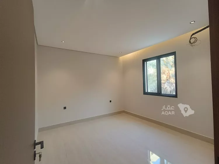 فيلا للبيع في شارع السماوة, حي العريجاء الأوسط, مدينة الرياض, منطقة الرياض 18