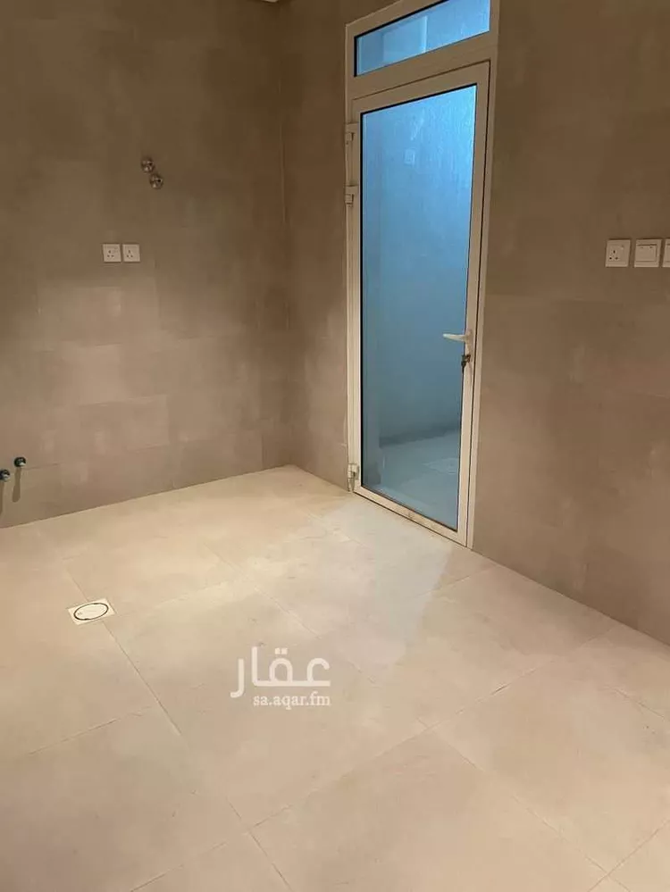 فيلا للبيع في شارع اليسر, حي الأمواج, مدينة الخبر, المنطقة الشرقية 6