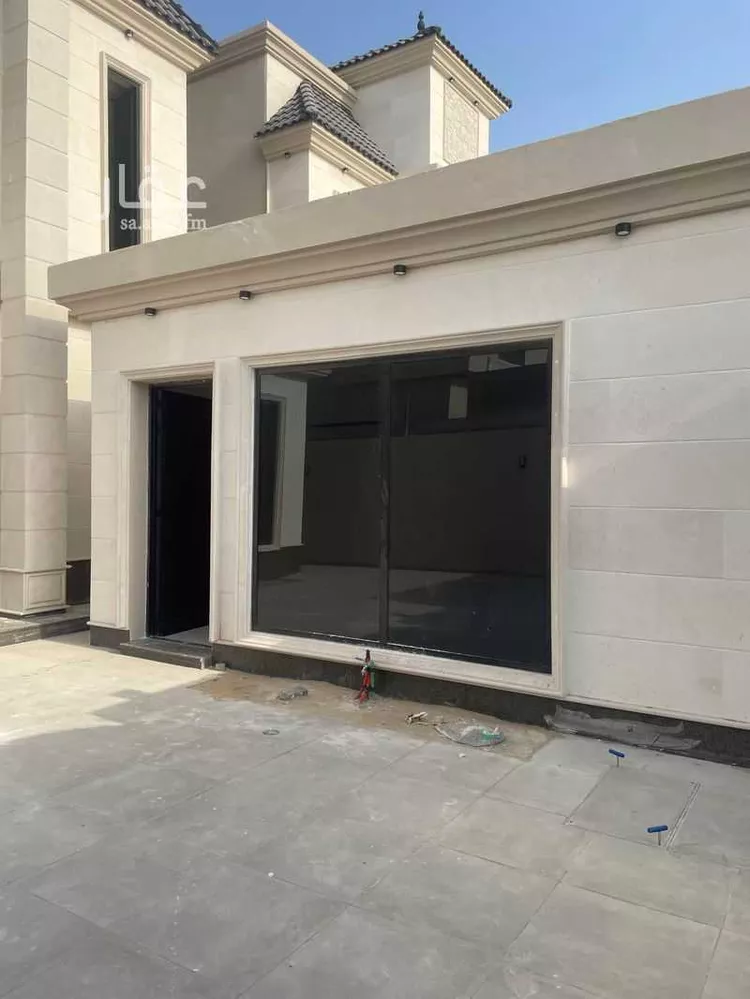 فيلا للبيع في شارع جبر بن عتيك, حي الشراع, مدينة الخبر, المنطقة الشرقية صورة 2