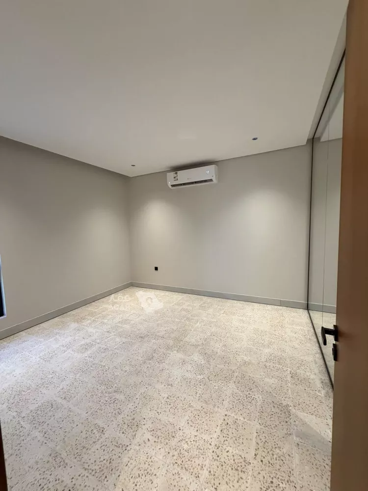 Villa for Sale in Dammam Ash Shulah 13