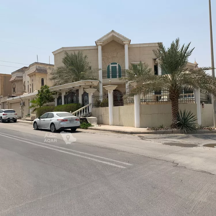 فيلا للبيع في شارع الخواطر, حي القصور, مدينة الظهران, المنطقة الشرقية