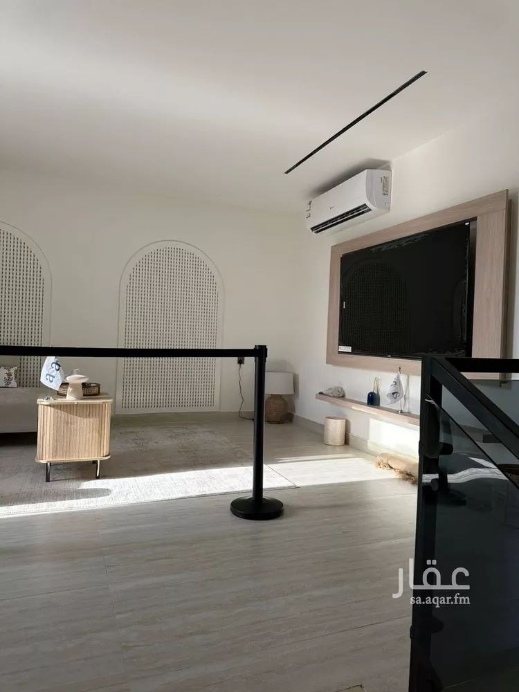 فيلا للبيع في شارع حميد الطويل, حي عكاظ, مدينة الرياض, منطقة الرياض صورة 3