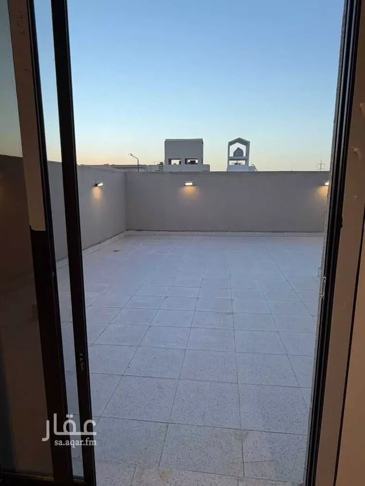 فيلا للبيع في شارع يعقوب بن أبي الفضل, حي عكاظ, مدينة الرياض, منطقة الرياض صورة 2