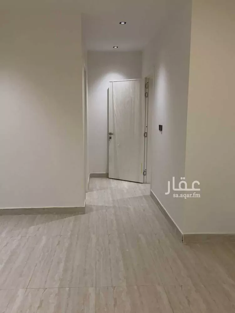 فيلا للبيع في شارع يعقوب بن أبي الفضل, حي عكاظ, مدينة الرياض, منطقة الرياض 7