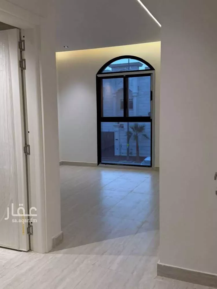 فيلا للبيع في شارع يعقوب بن أبي الفضل, حي عكاظ, مدينة الرياض, منطقة الرياض 8