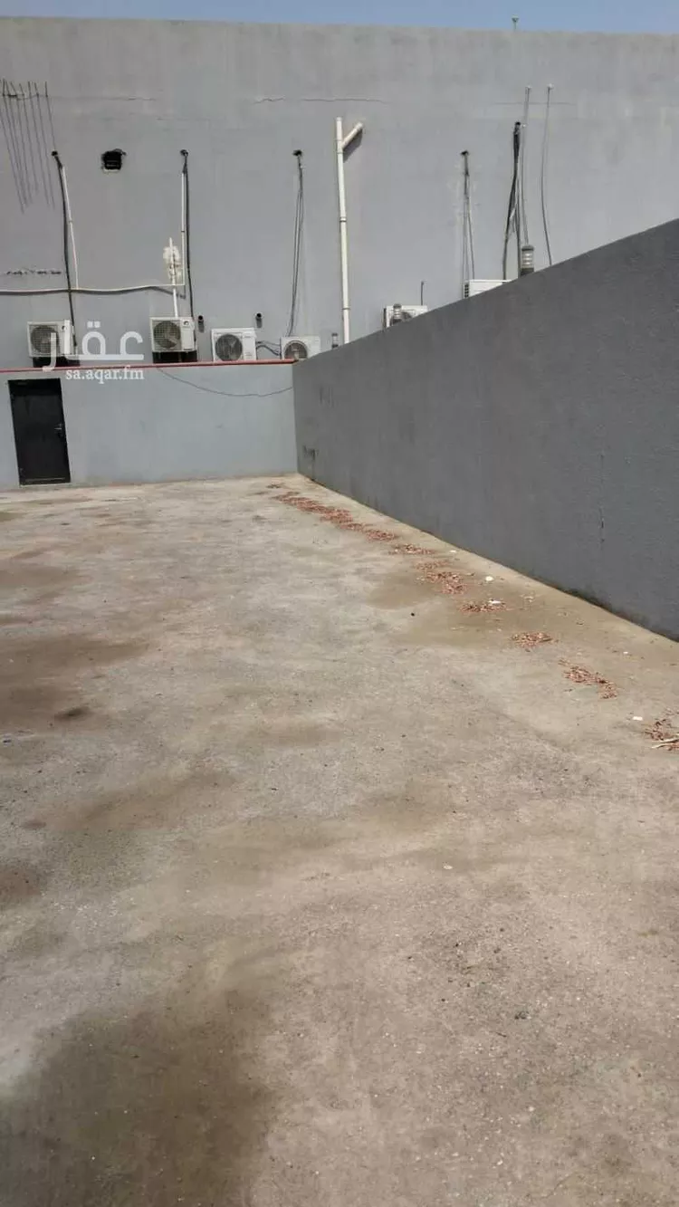 Parking for rent in Dammam Al Etisalat صورة 2