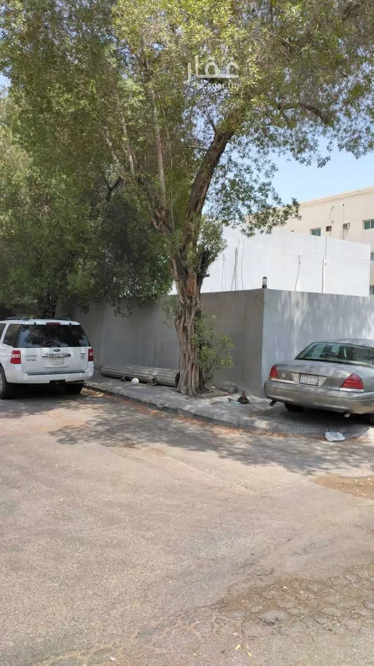Parking for rent in Dammam Al Etisalat صورة 4