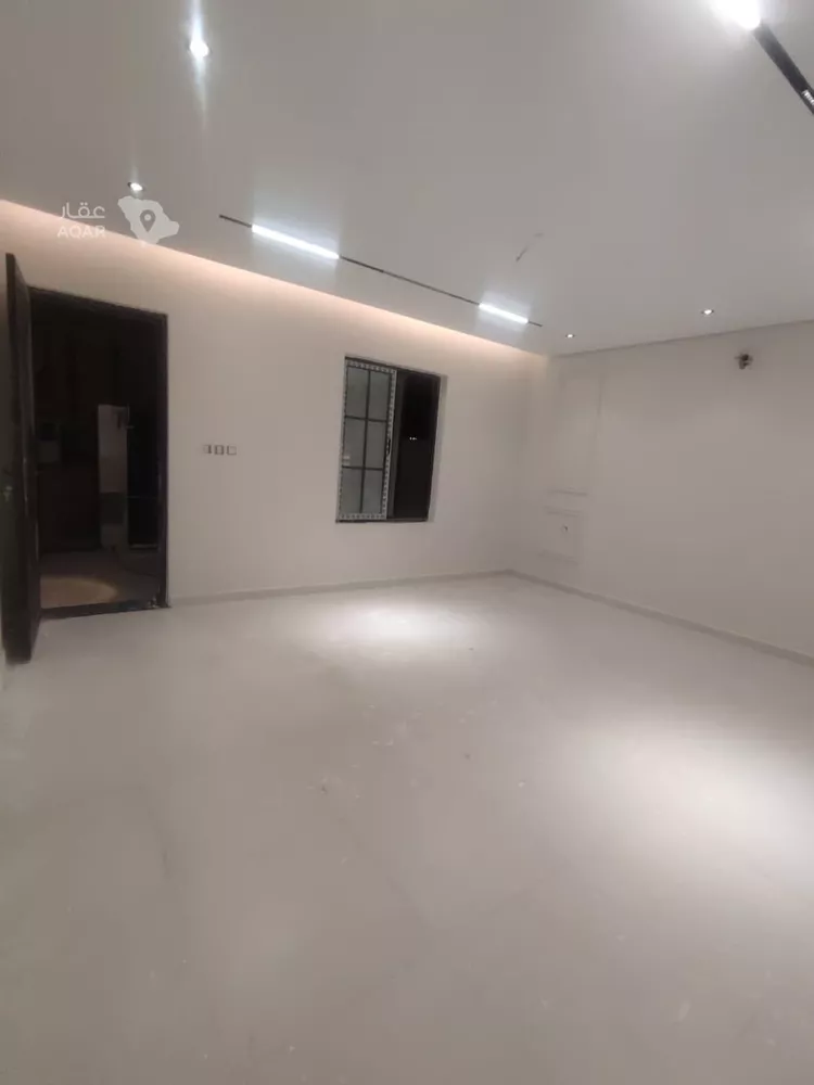 شقة للبيع في شارع العزيزية 25, حي العزيزية, مدينة الجبيل, المنطقة الشرقية 7