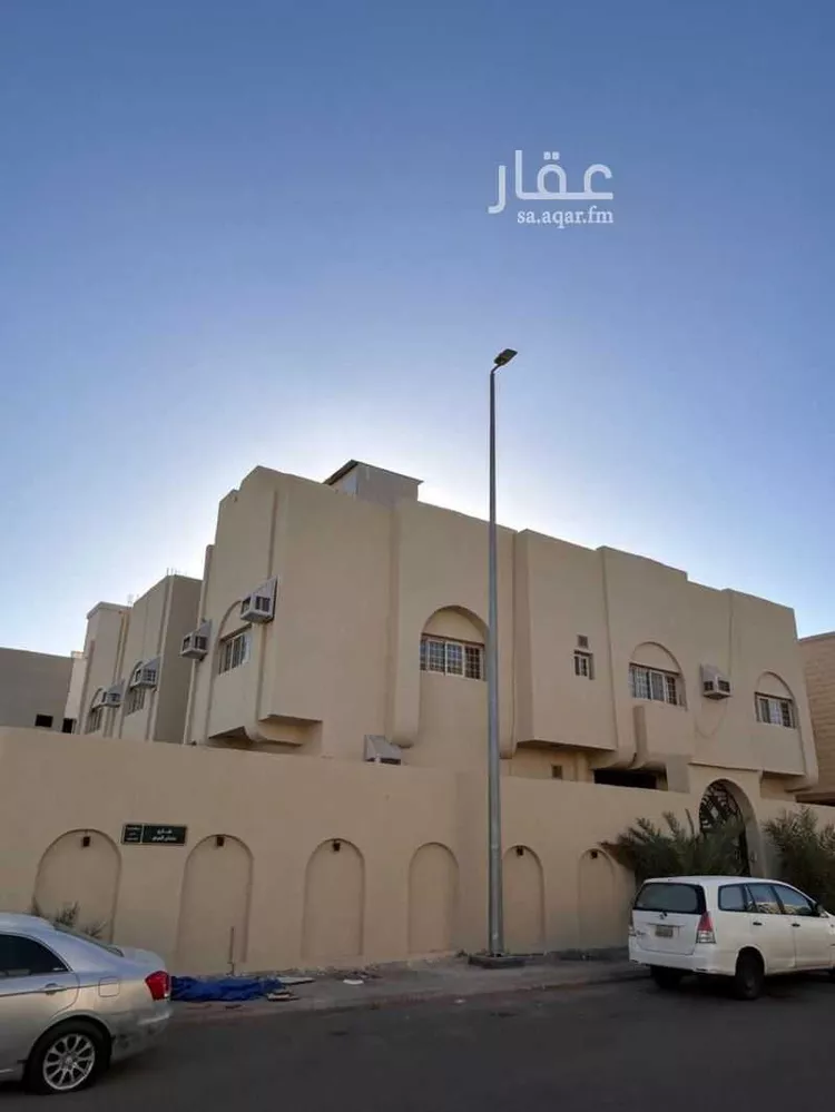 فيلا للبيع في شارع قيس ابن كلاب, حي القصواء, مدينة المدينه المنوره, منطقة المدينة المنورة صورة 3